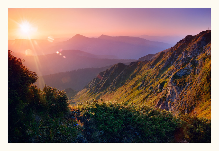 The silhouettes of the mountains | sun, valley, mountains