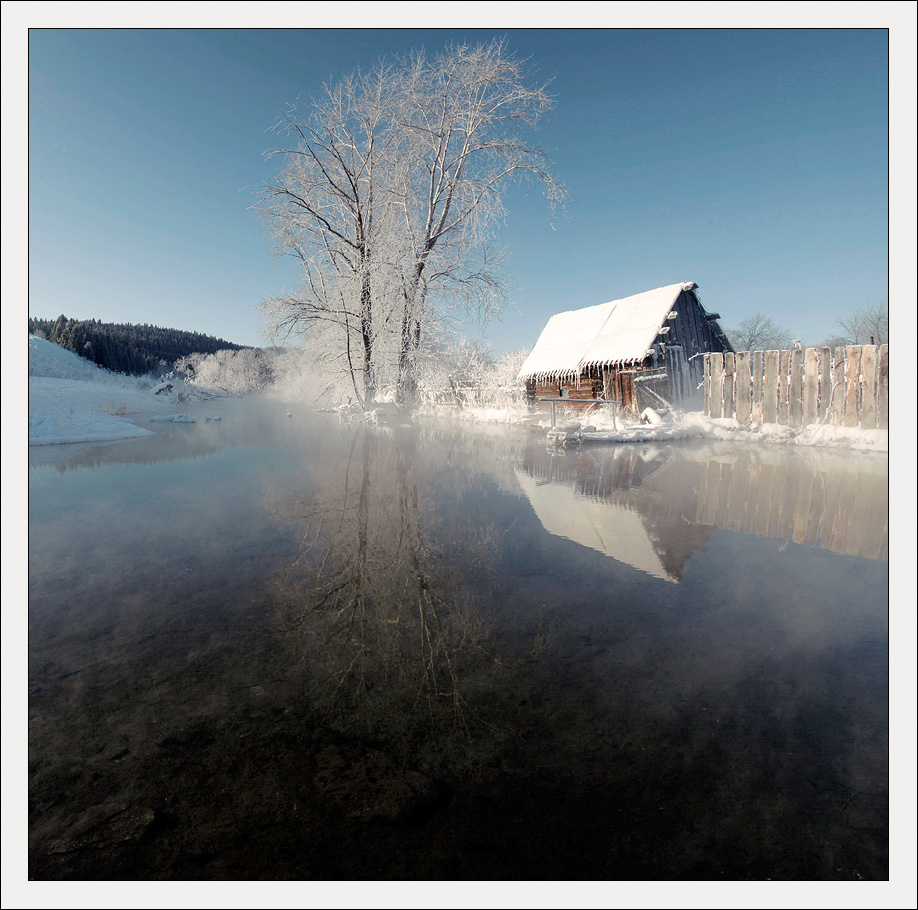 Mirror of winter | landscape, outdoor, nature, winter, snow, frost, house, pond, mirror, fog